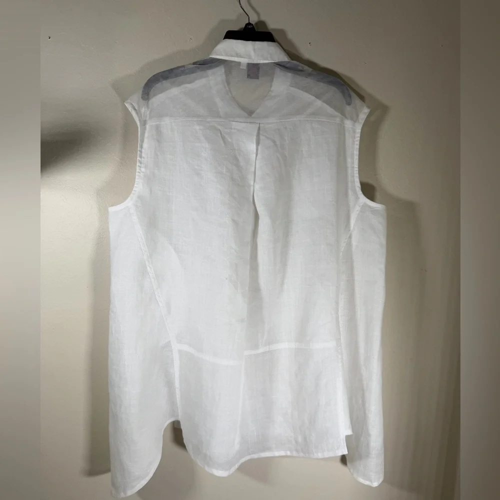 ❣️Sleeveless❣️White Button-Up Tunic